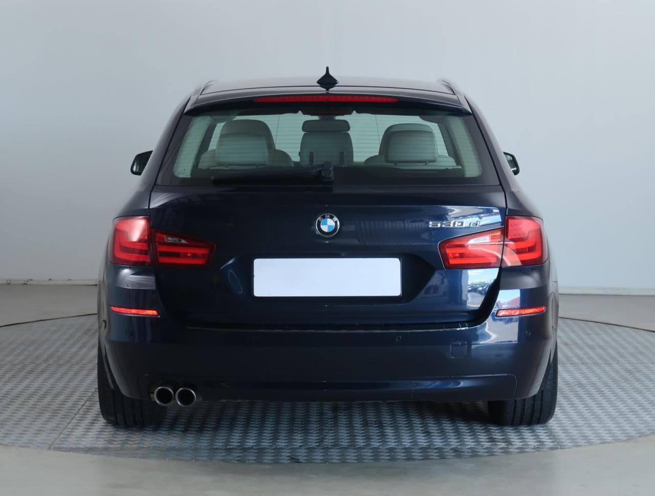 2010 BMW 5-SERIES - 6