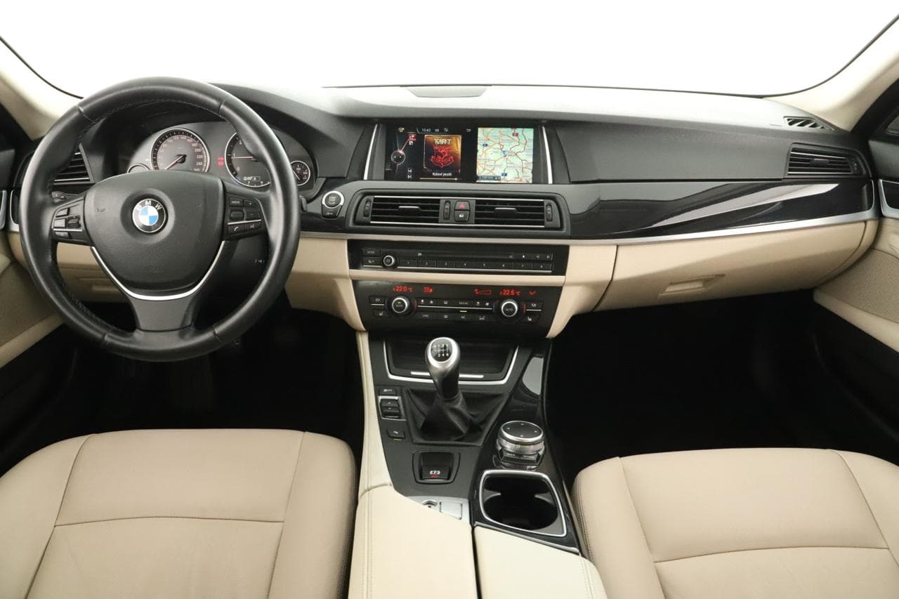 2015 BMW 5-SERIES - 9