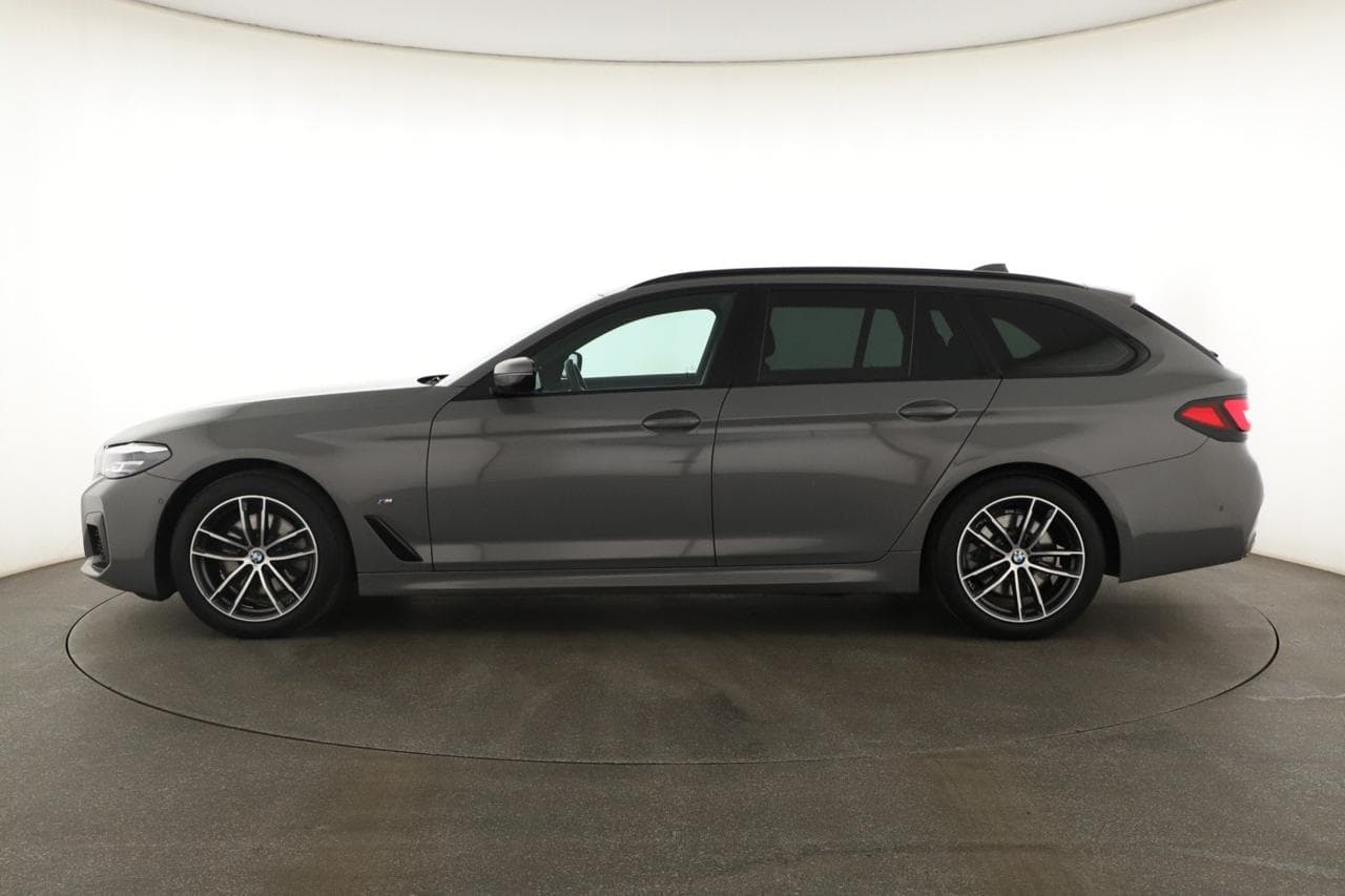 2021 BMW 5-SERIES - 4