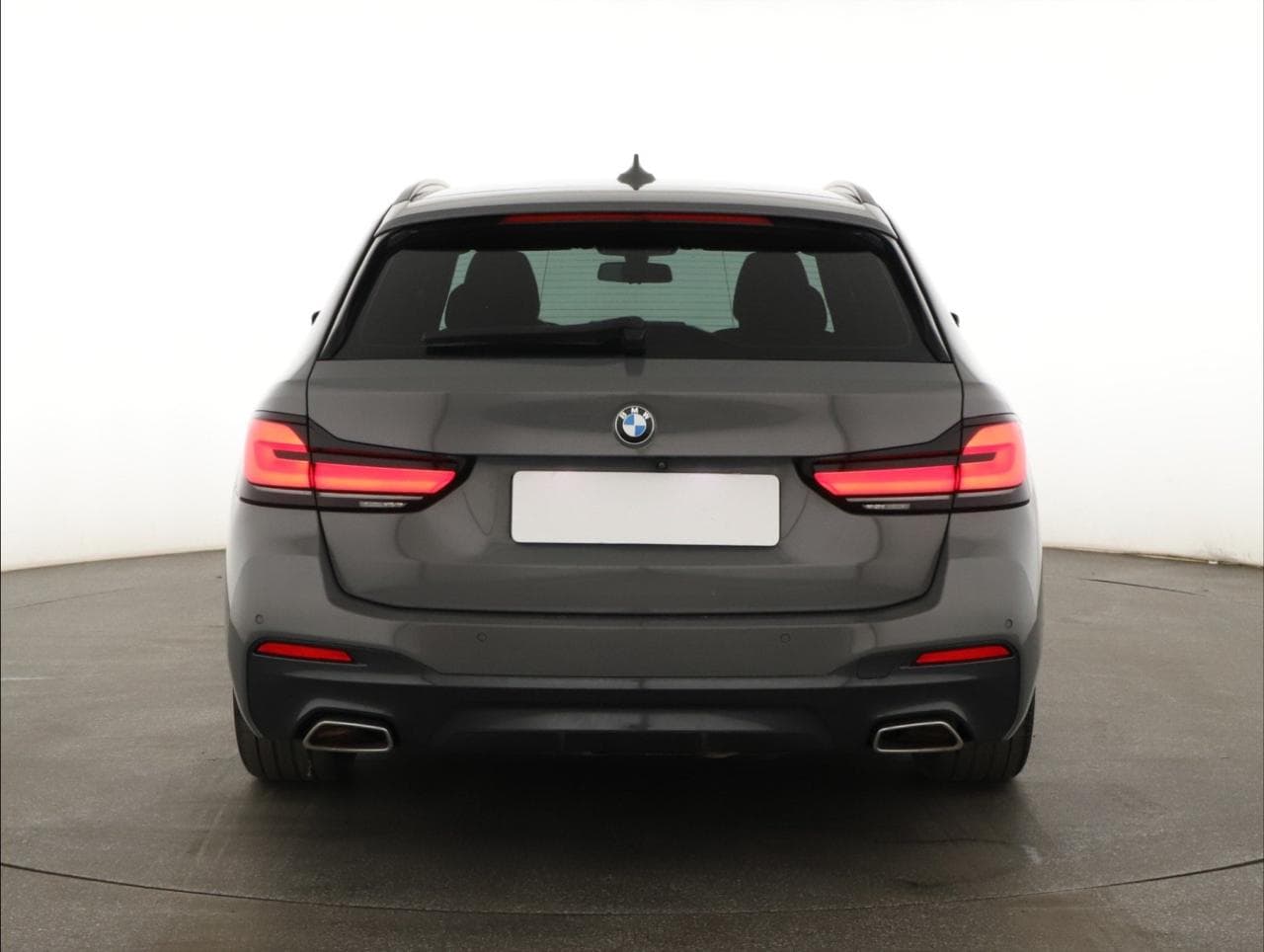 2021 BMW 5-SERIES - 6