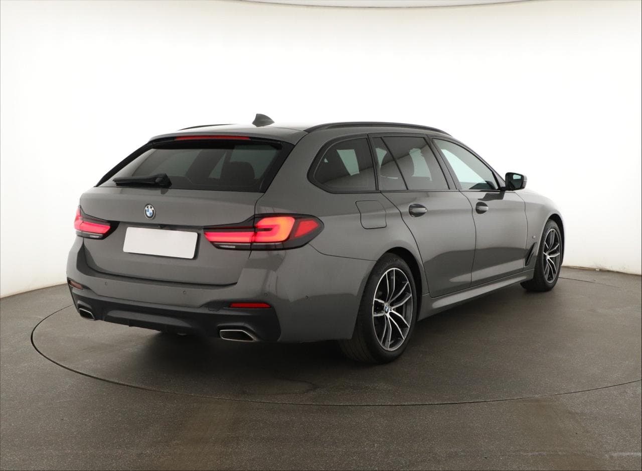 2021 BMW 5-SERIES - 7