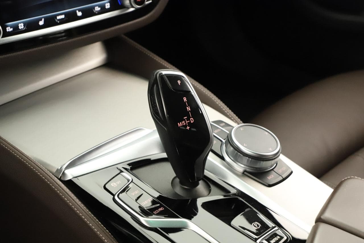 2021 BMW 5-SERIES - 16