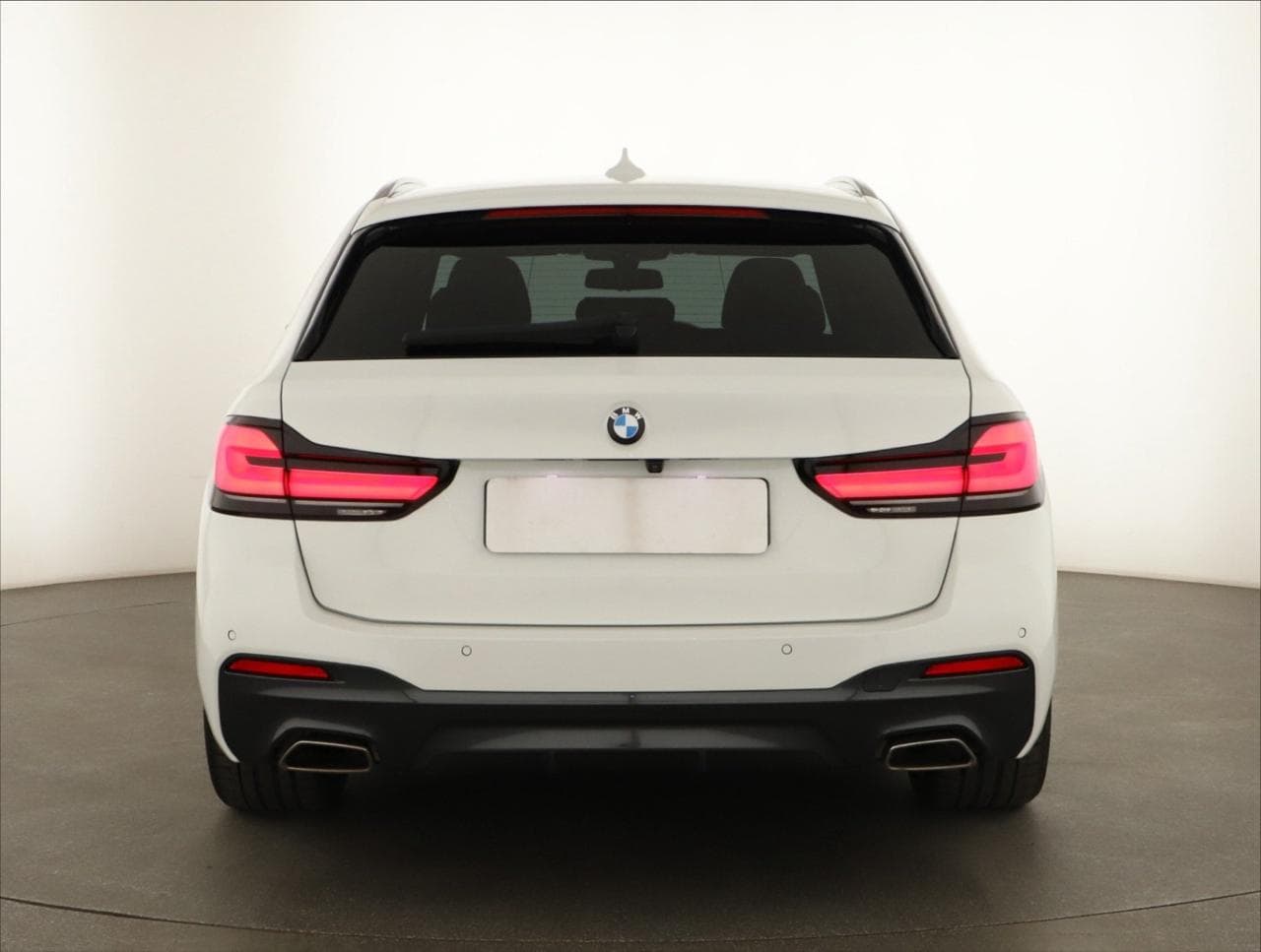 2021 BMW 5-SERIES - 6
