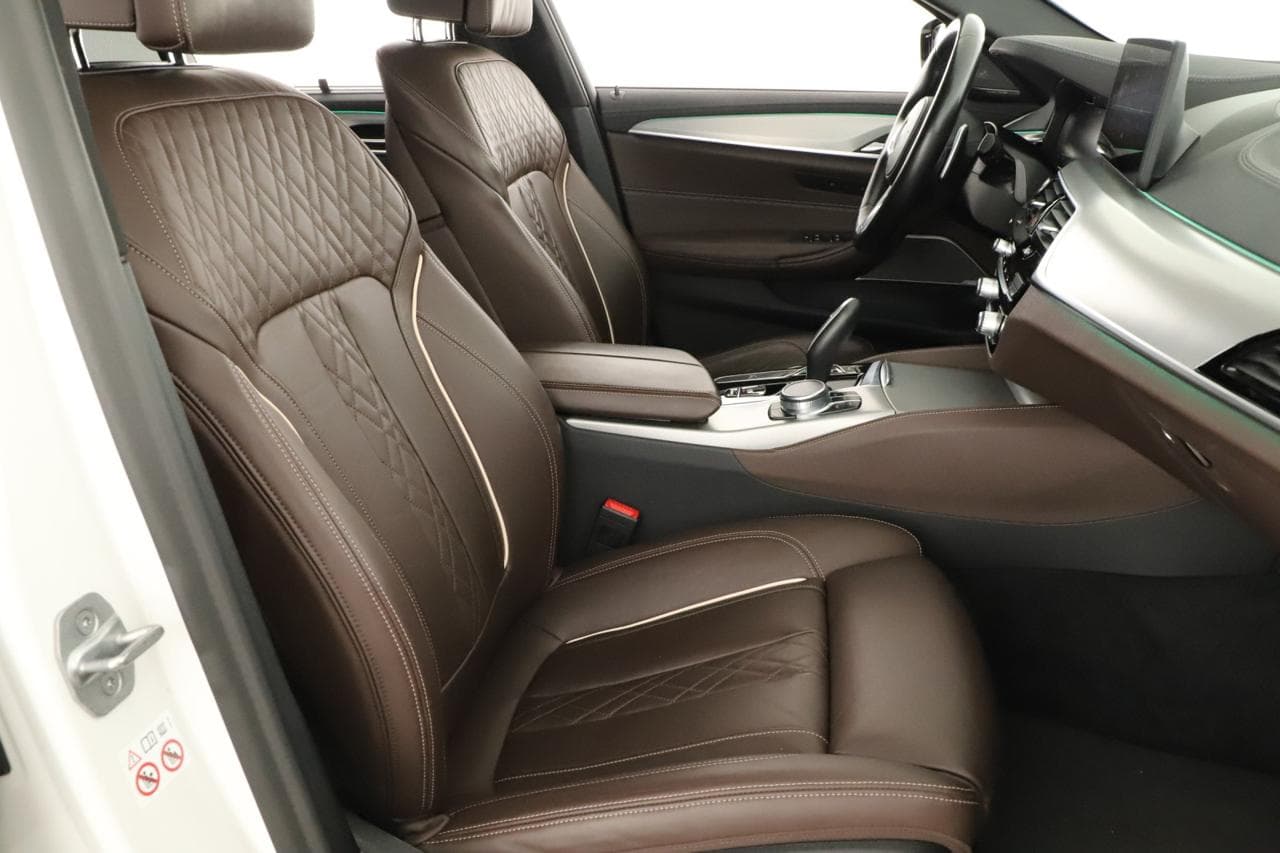 2021 BMW 5-SERIES - 10