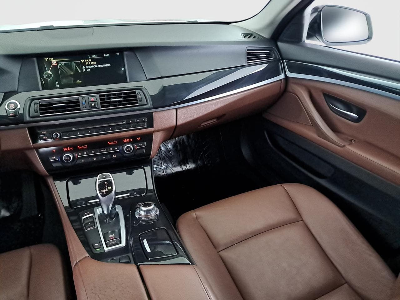 2013 BMW 5-SERIES - 11
