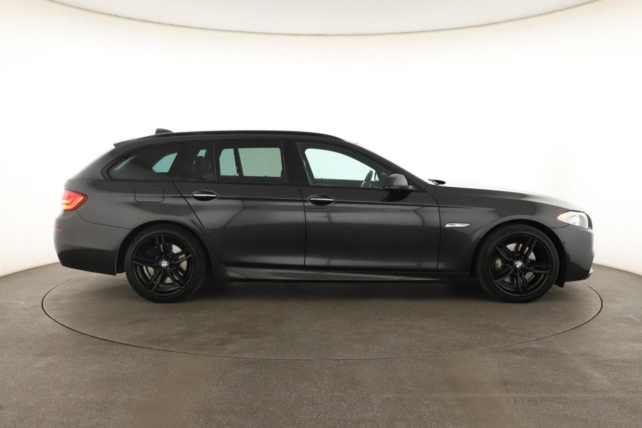 2012 BMW 5-SERIES - 8