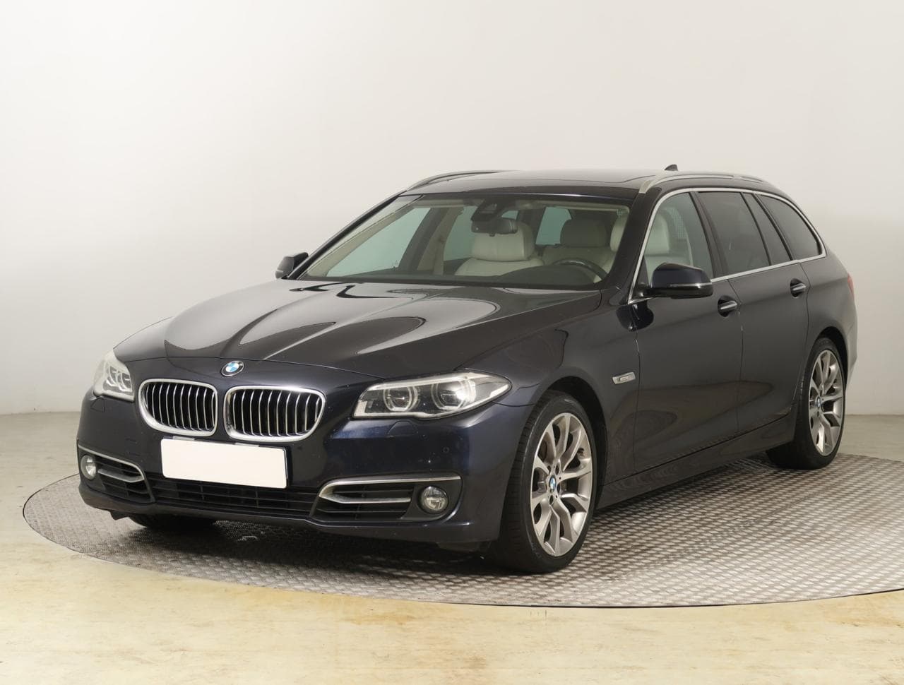2016 BMW 5-SERIES - 3