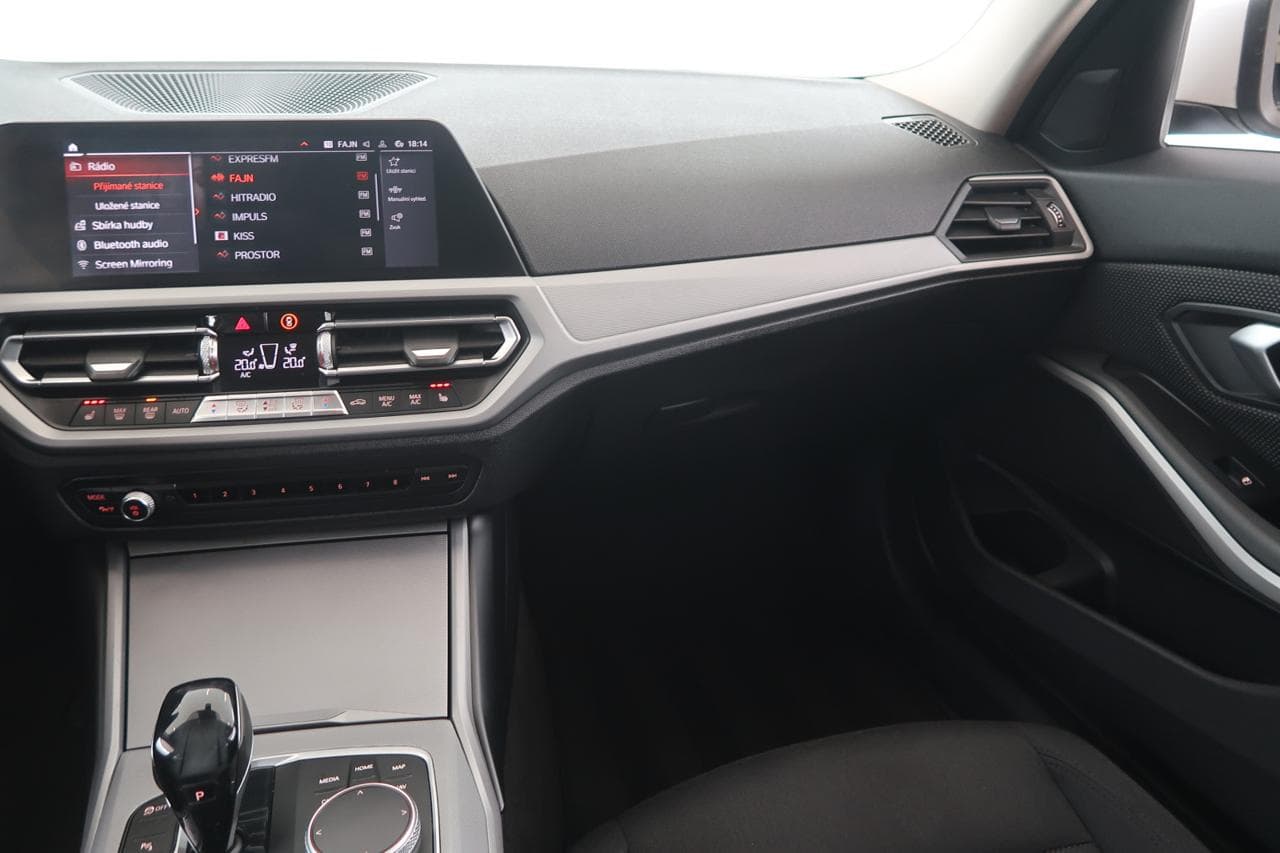 2020 BMW 3-SERIES - 11