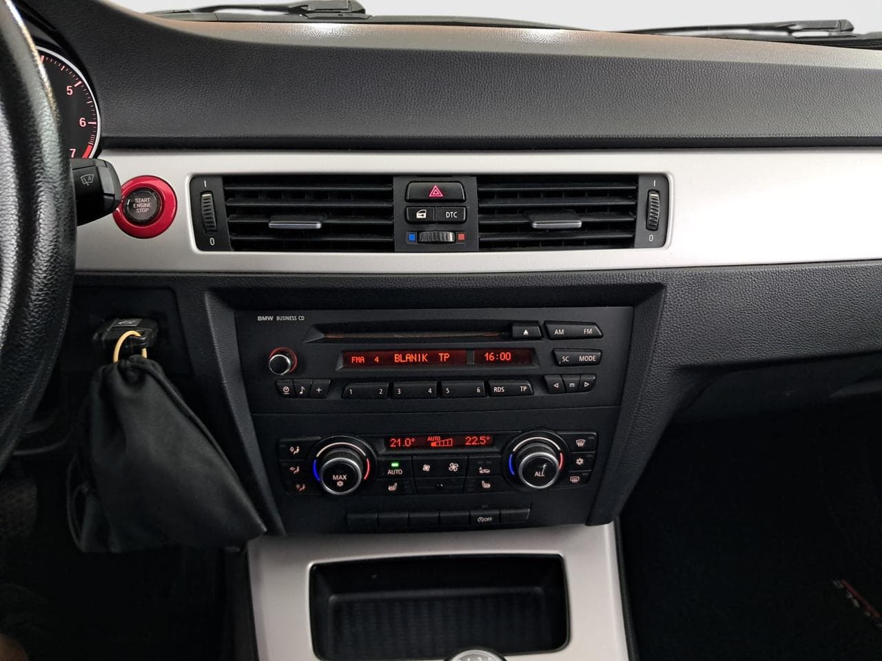 2009 BMW 3-SERIES - 18