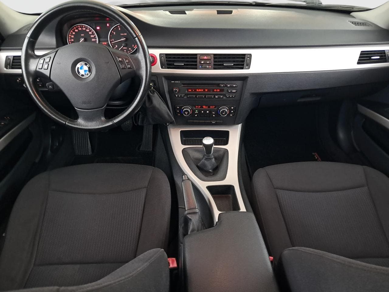 2009 BMW 3-SERIES - 10