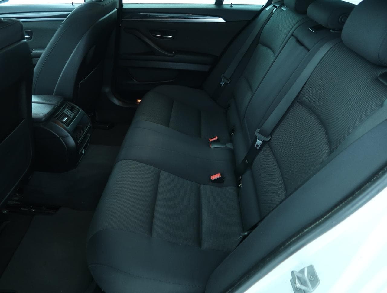 2015 BMW 5-SERIES - 15