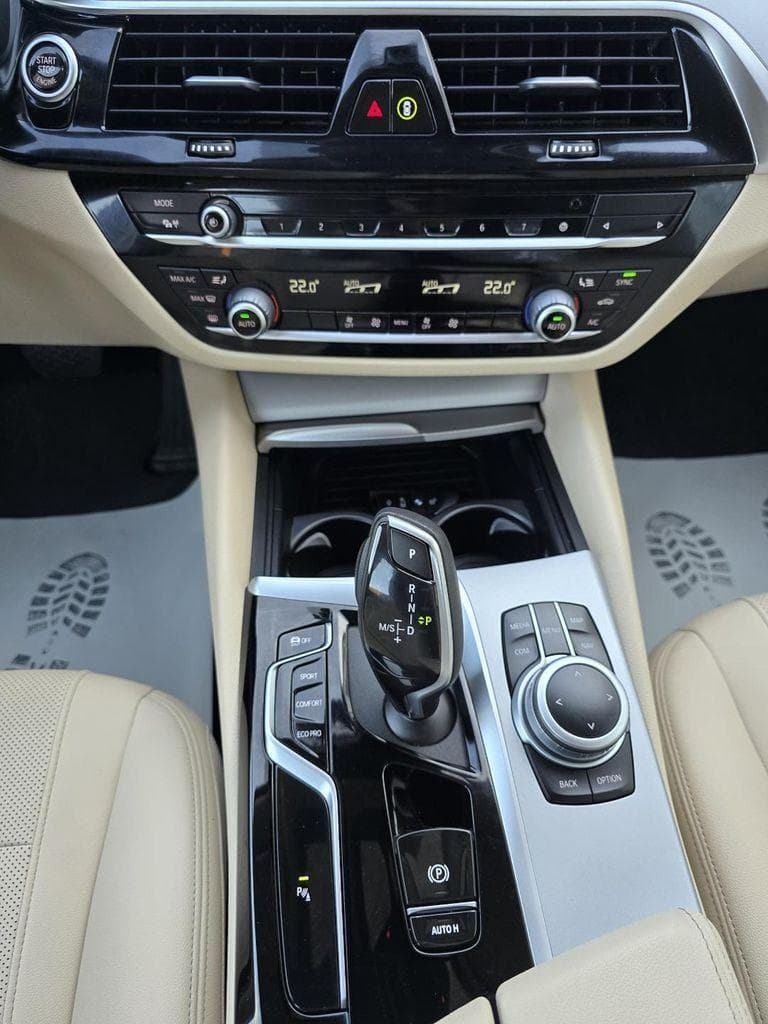 2021 BMW 5-SERIES - 15