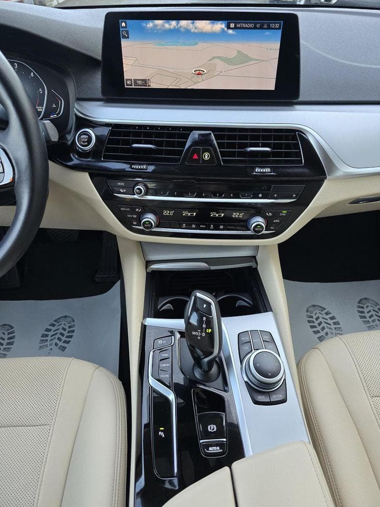 2021 BMW 5-SERIES - 14