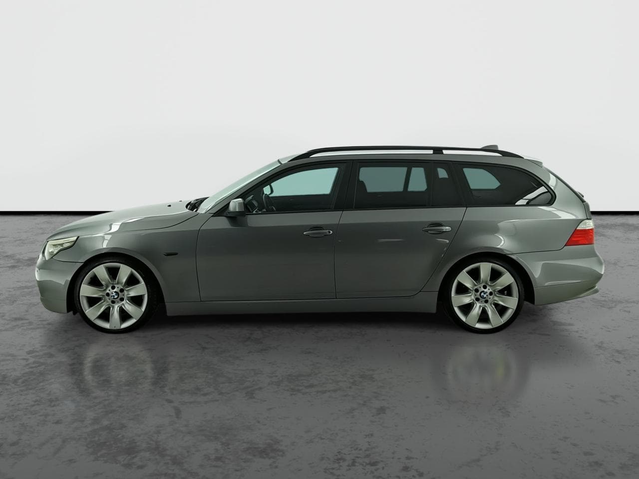 2010 BMW 5-SERIES - 4