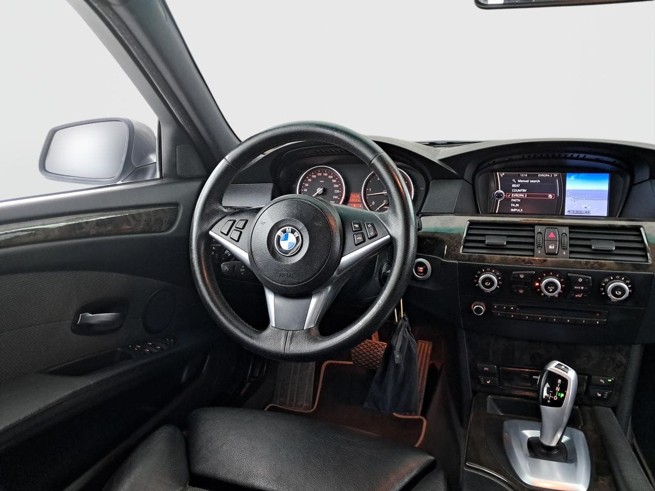 2010 BMW 5-SERIES - 9