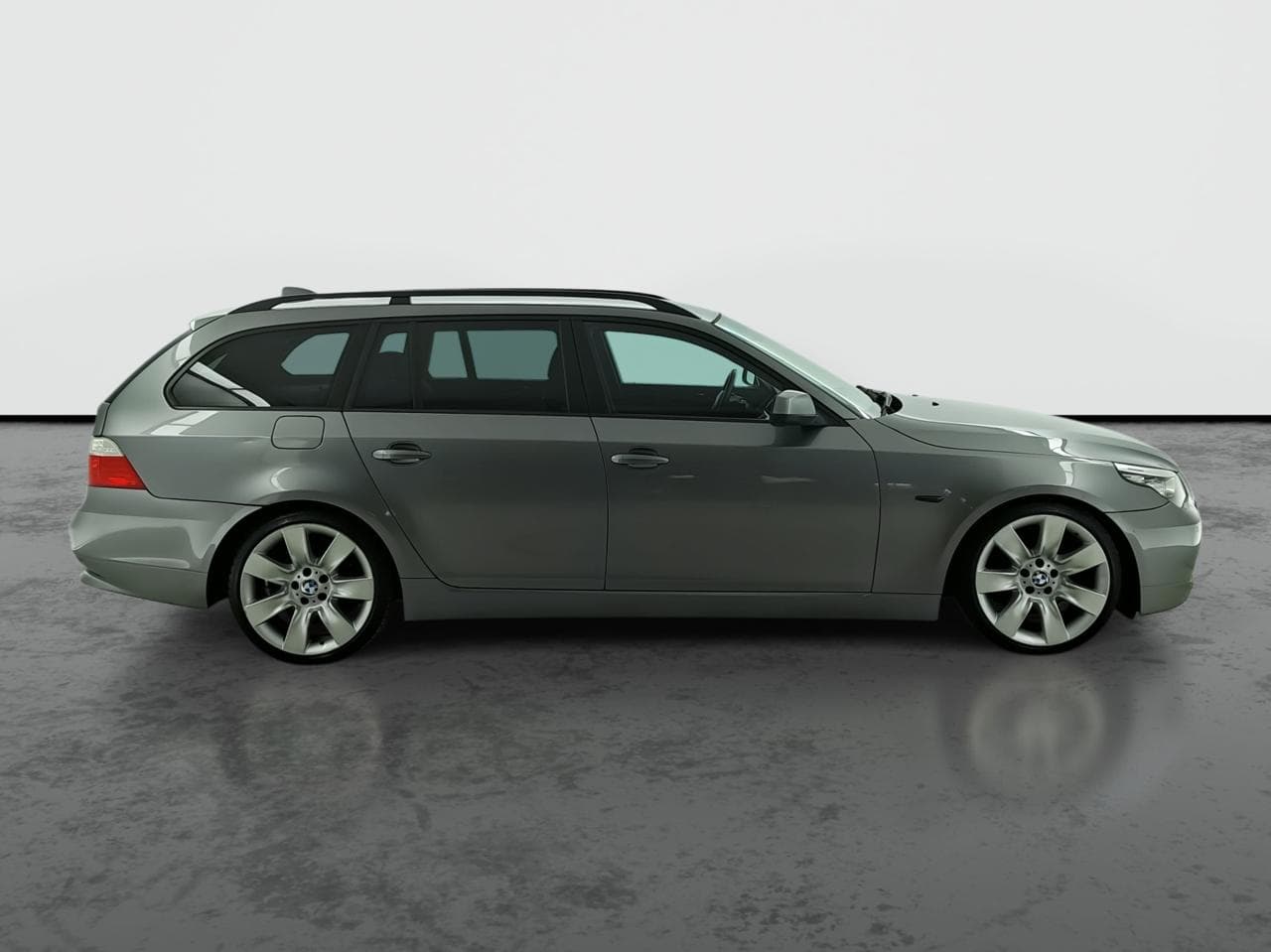 2010 BMW 5-SERIES - 8