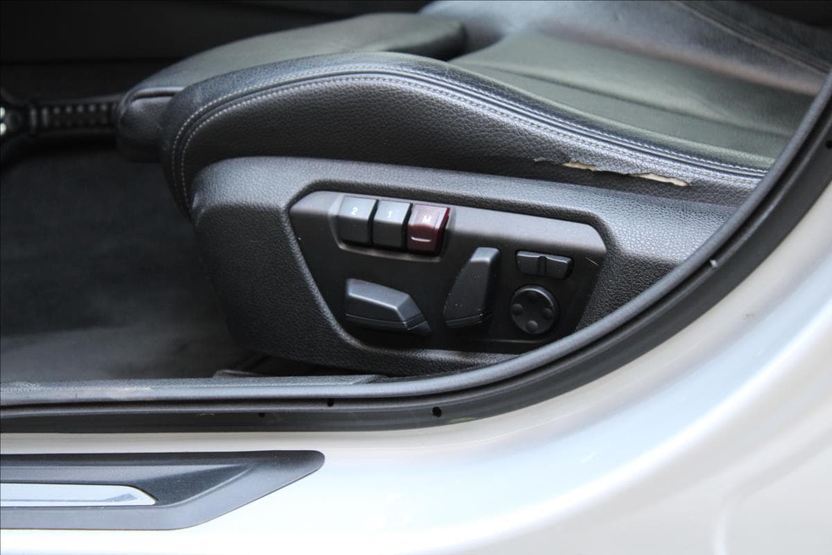 2013 BMW 3-SERIES - 18