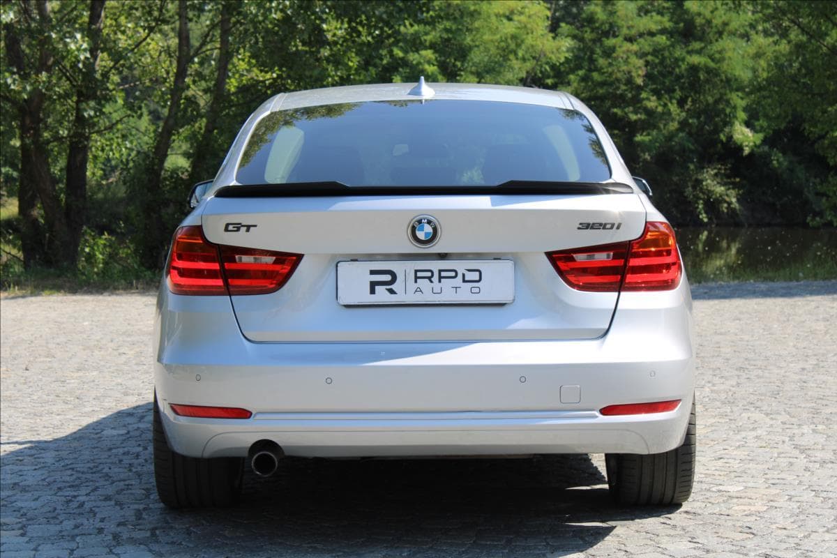 2013 BMW 3-SERIES - 9