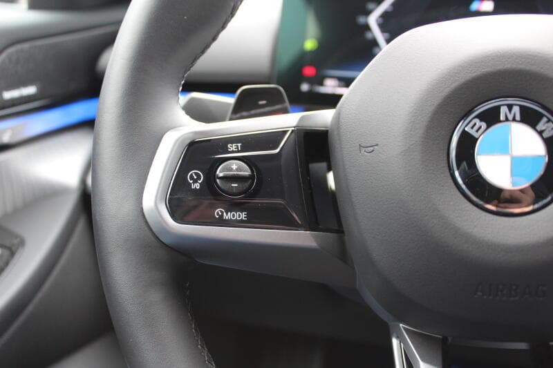 2025 BMW 5-Series - 10