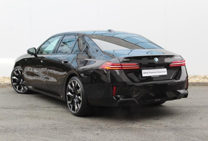 2025 BMW 5-Series - 8