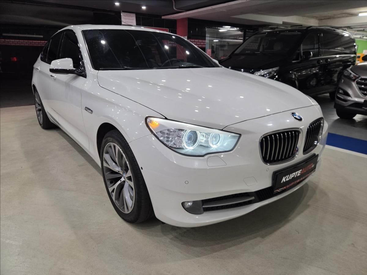 2011 BMW 5-SERIES - 2