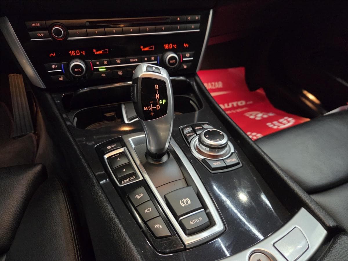 2011 BMW 5-SERIES - 13
