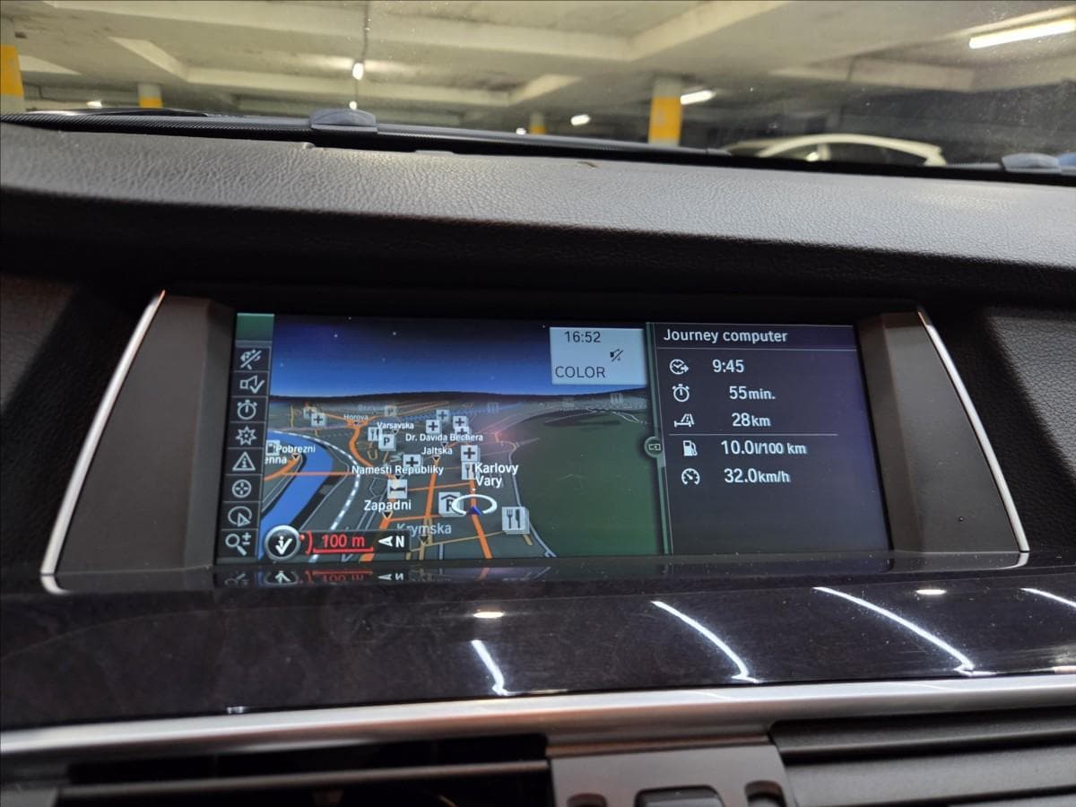 2011 BMW 5-SERIES - 11
