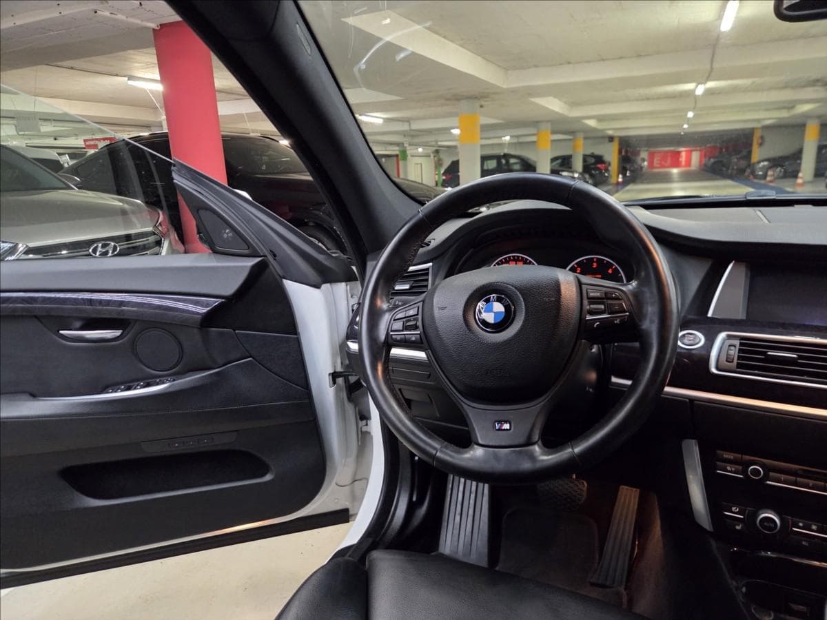 2011 BMW 5-SERIES - 7