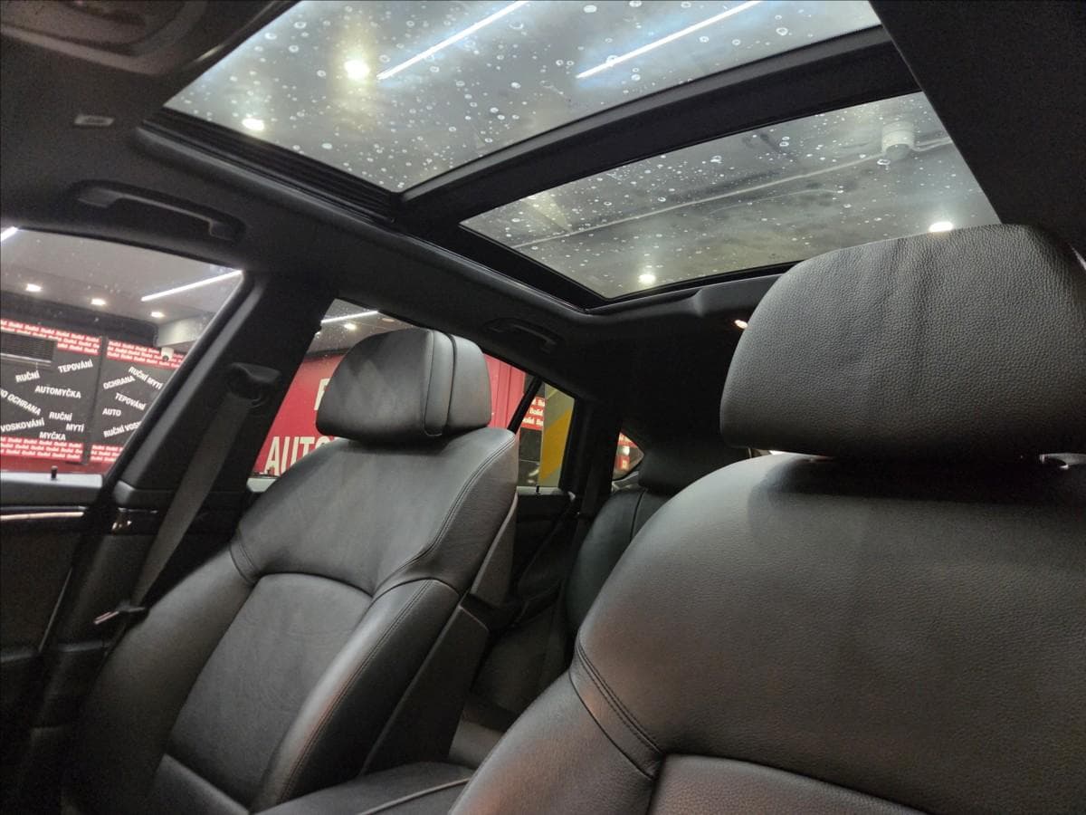 2011 BMW 5-SERIES - 18