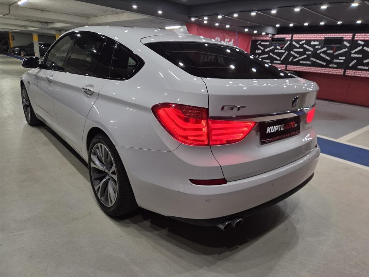 2011 BMW 5-SERIES - 4