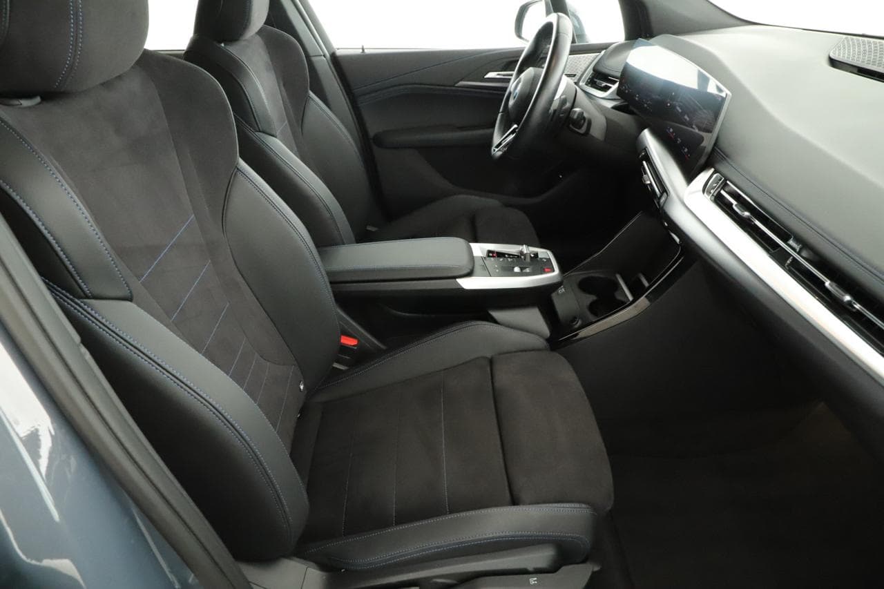 2023 BMW 2-Series - 10