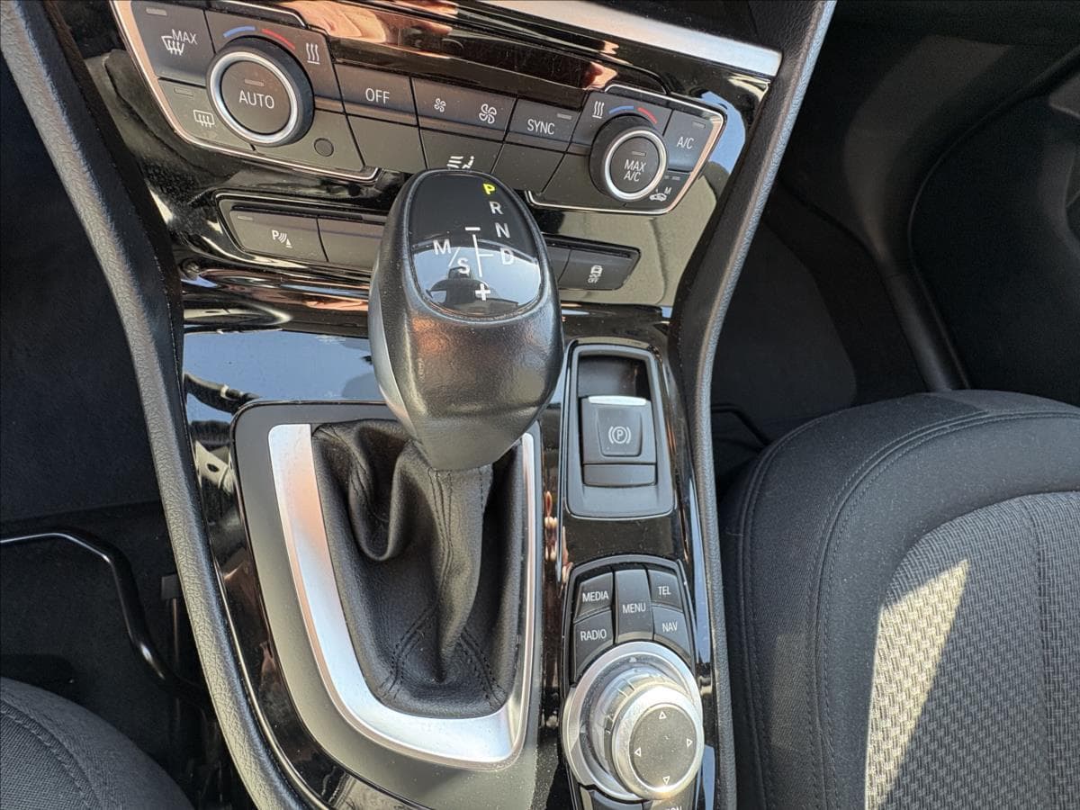 2015 BMW 2-SERIES - 11