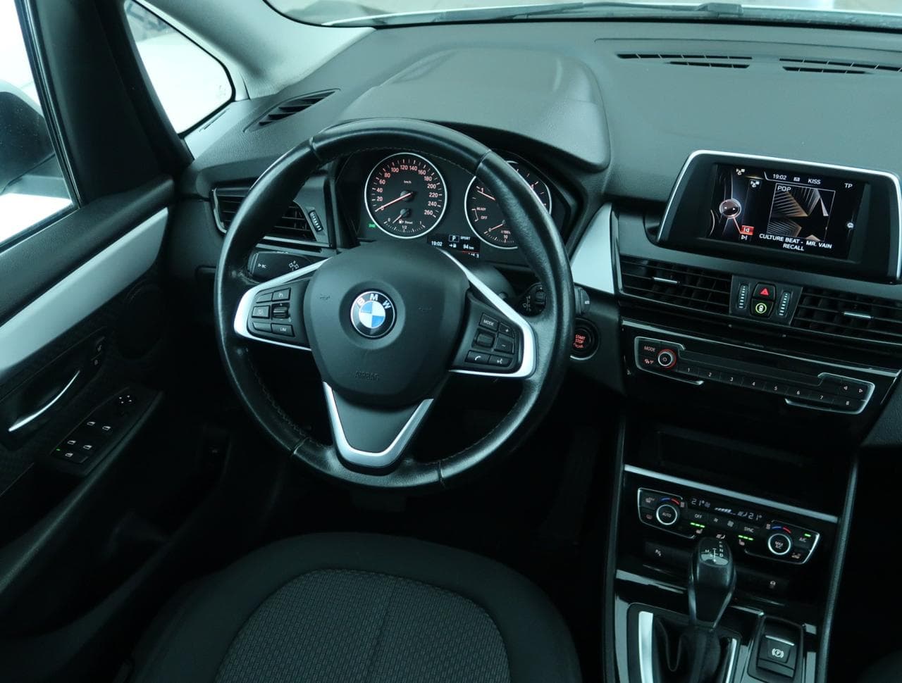 2017 BMW 2-SERIES - 9