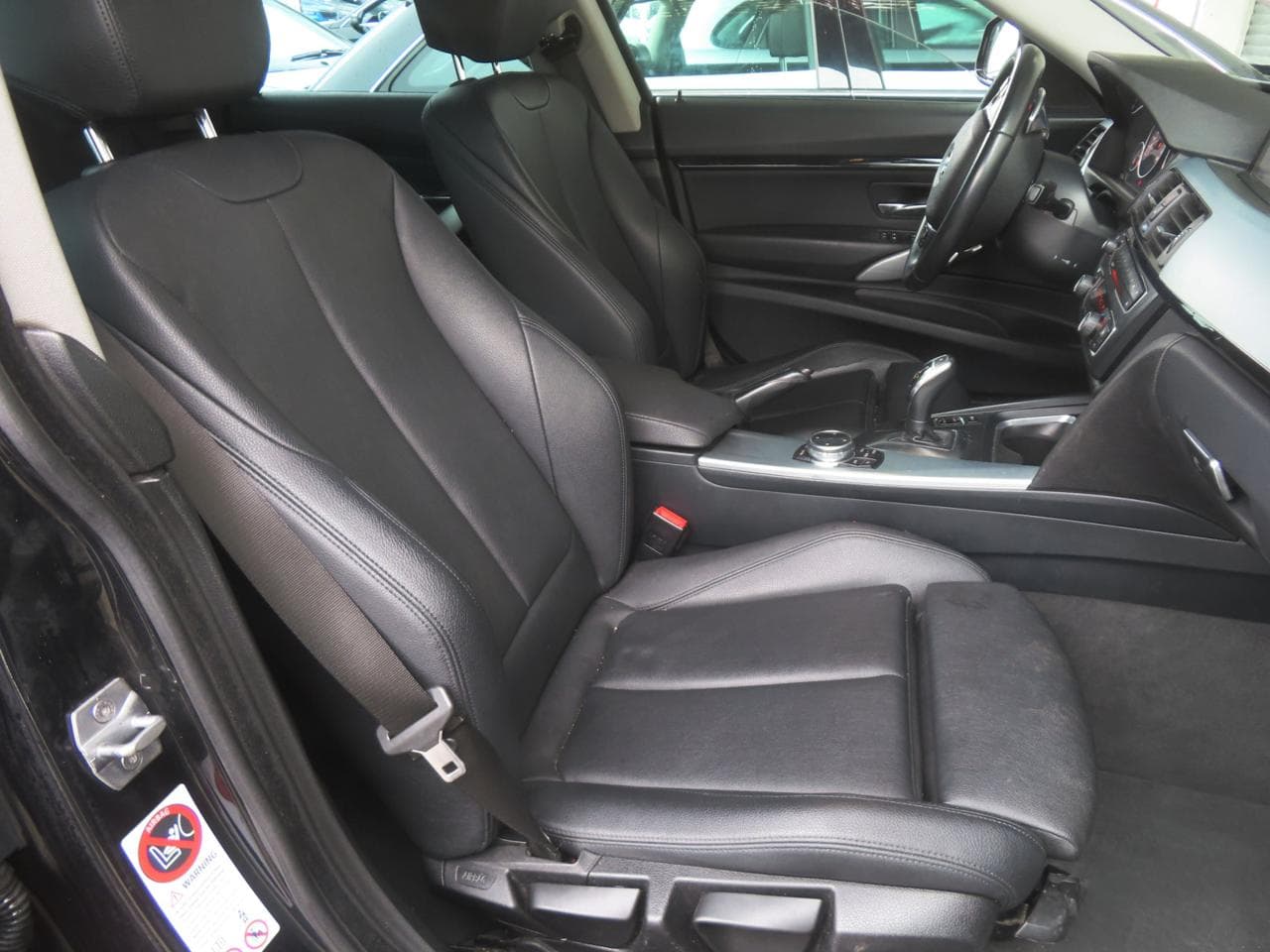 2014 BMW 3-Series - 12