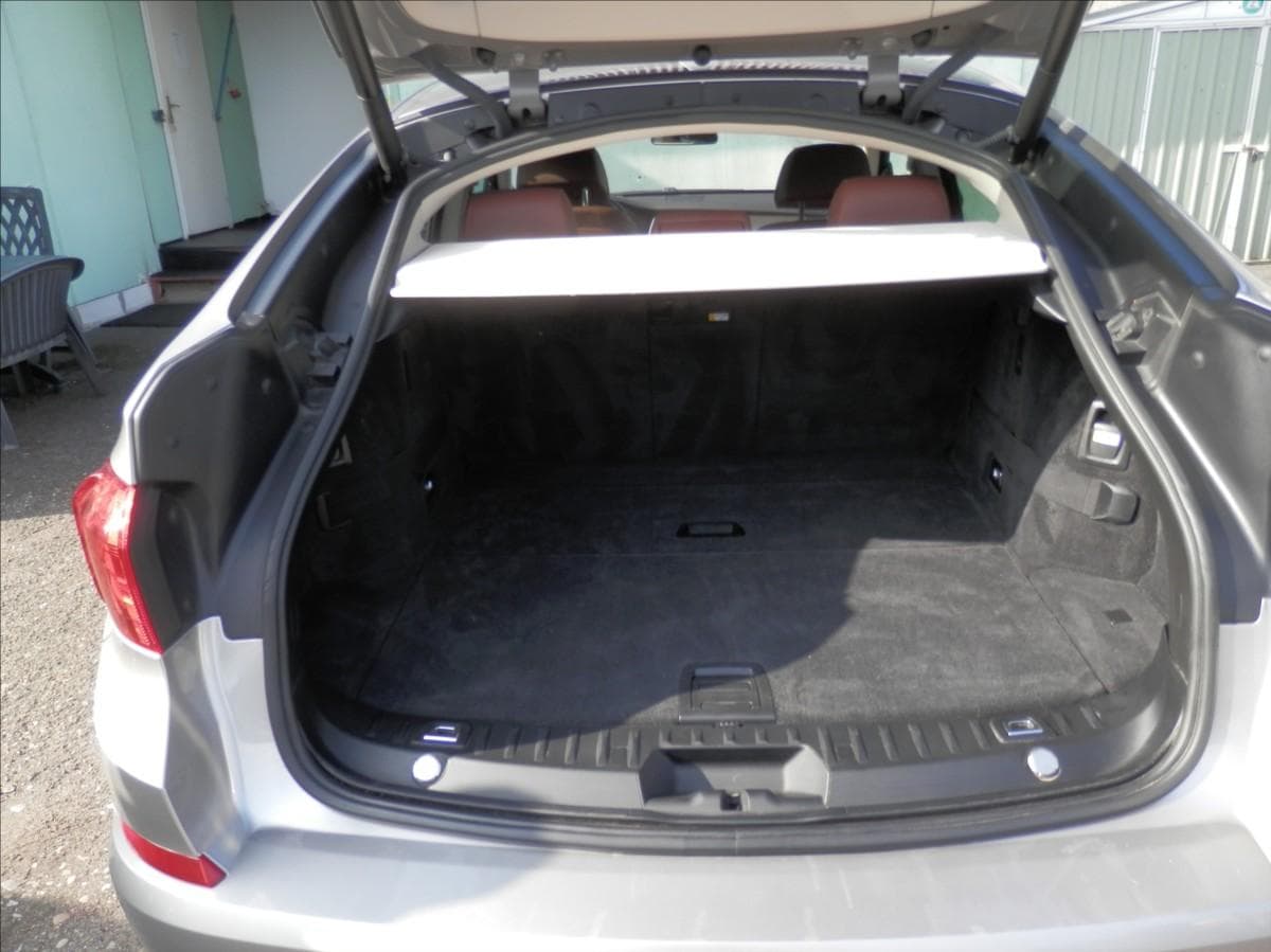 2015 BMW 5-Series - 19