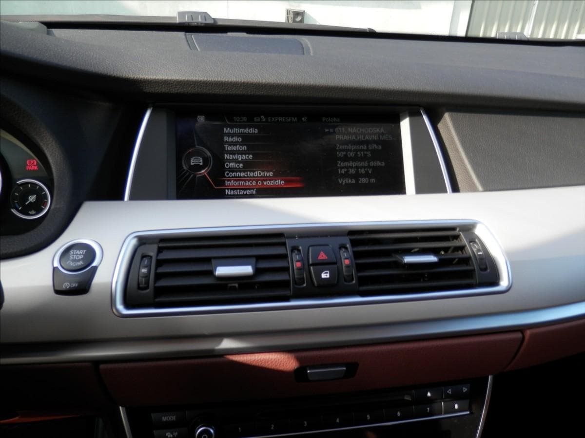 2015 BMW 5-Series - 12