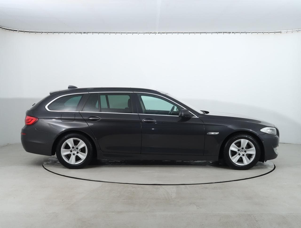 2013 BMW 5-Series - 8