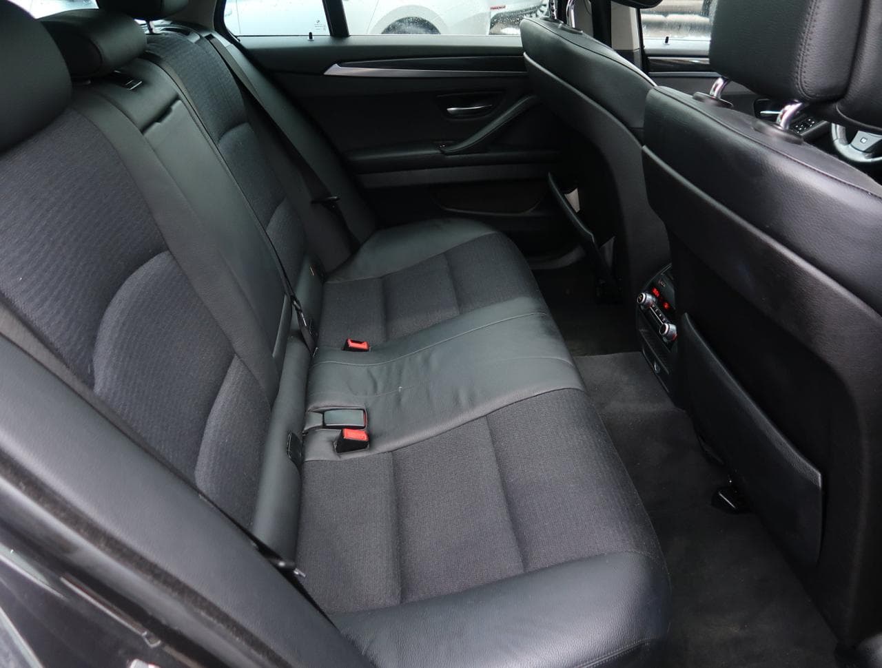 2013 BMW 5-Series - 13