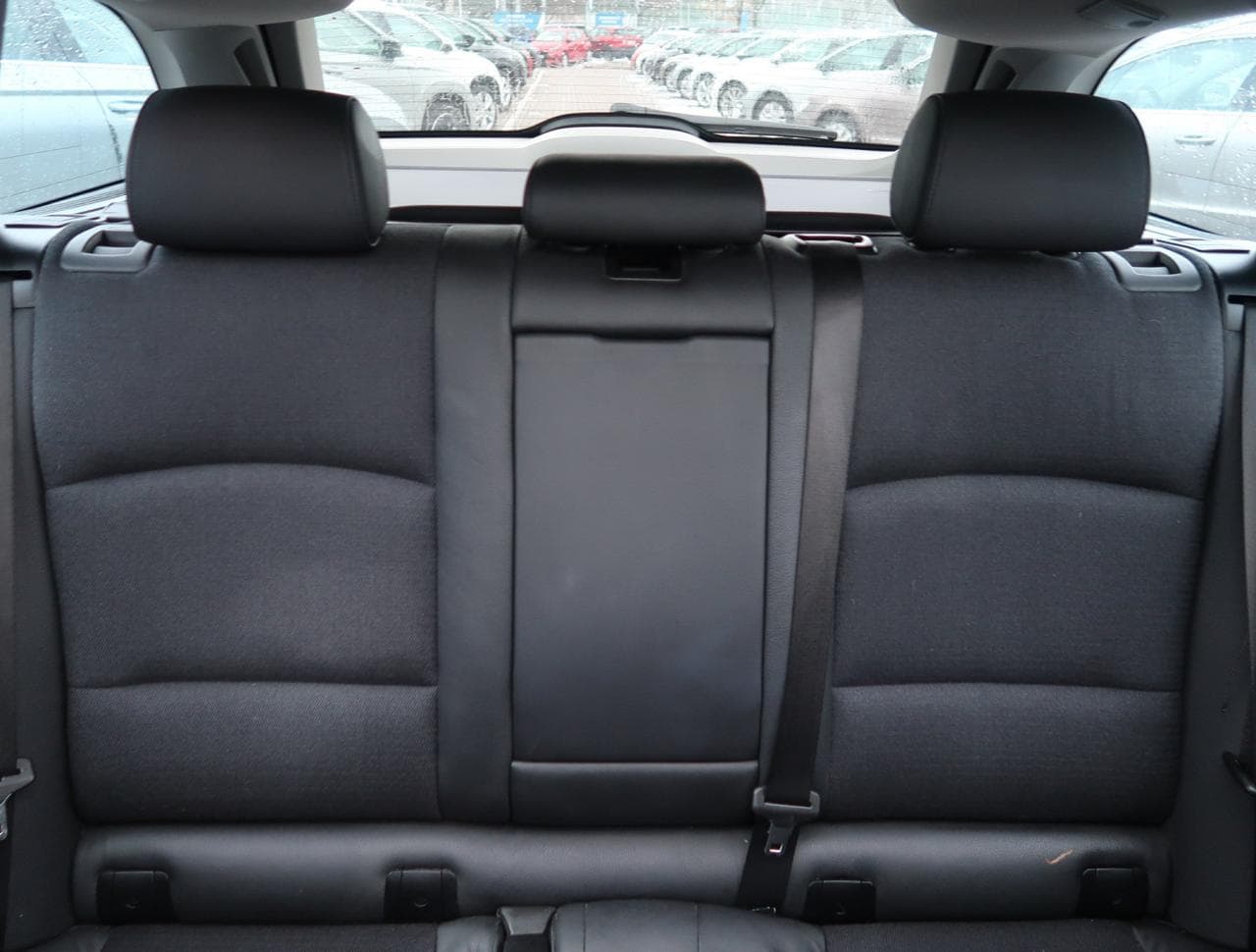 2013 BMW 5-Series - 14