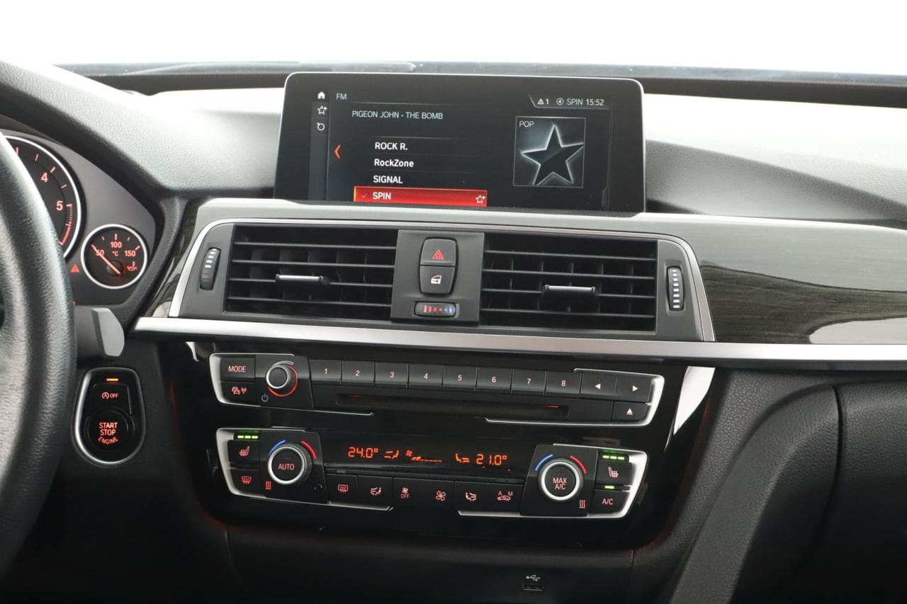 2017 BMW 3-Series - 17