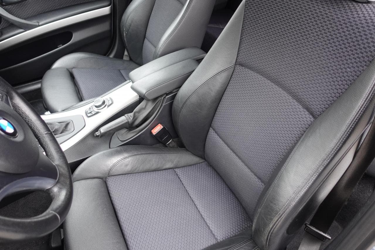 2010 BMW 3-Series - 10