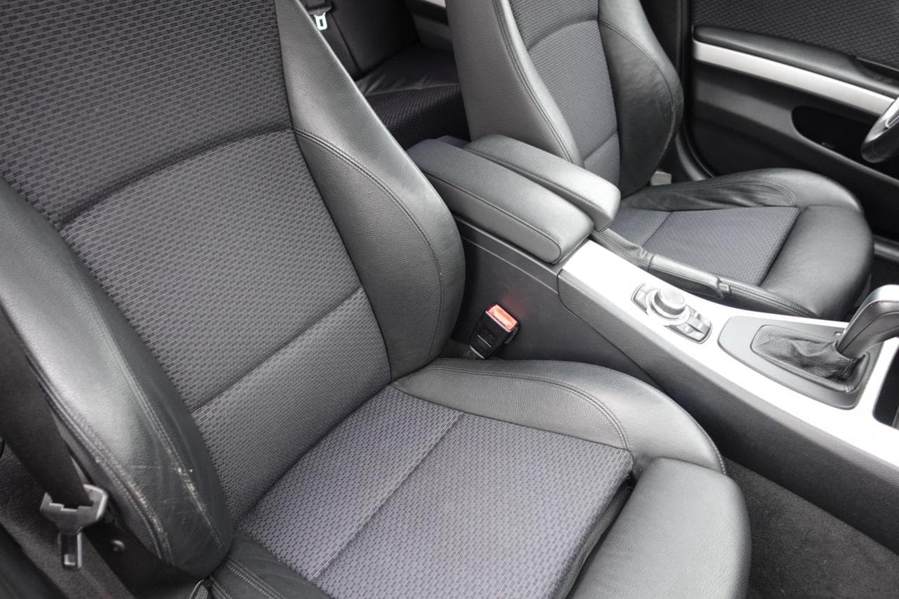 2010 BMW 3-Series - 12