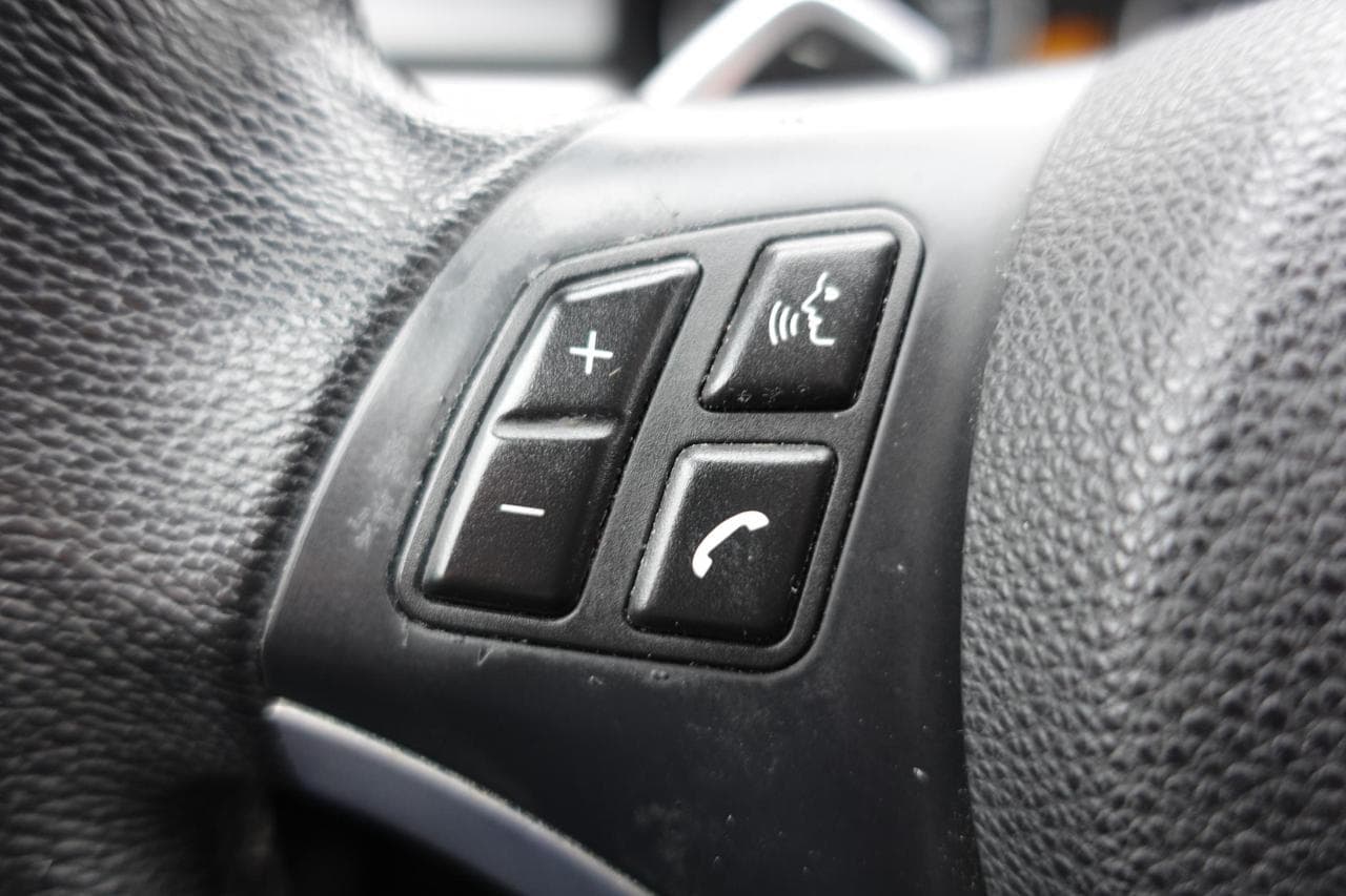 2010 BMW 3-Series - 16