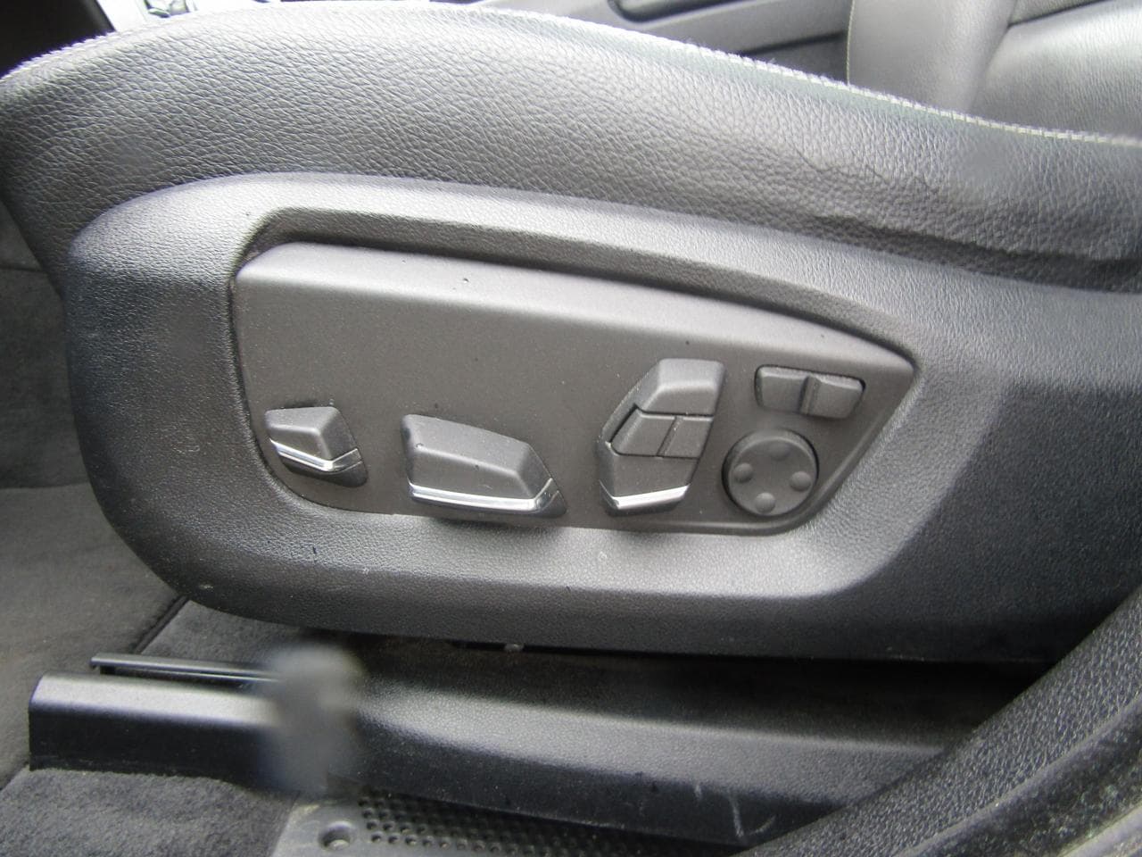 2017 BMW 5-Series - 11