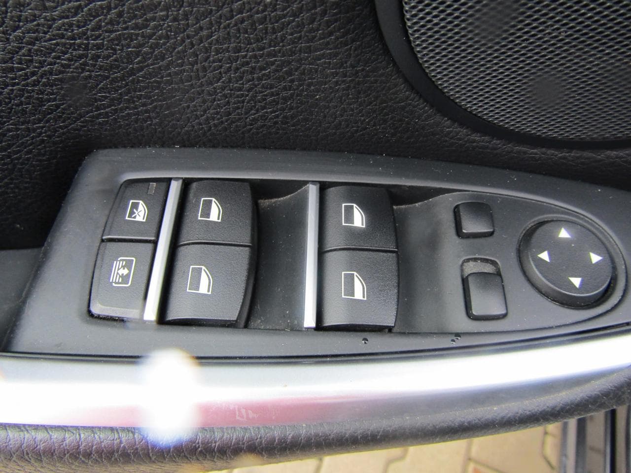 2017 BMW 5-Series - 12