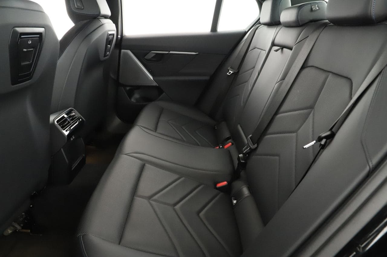 2023 BMW 5-Series - 12