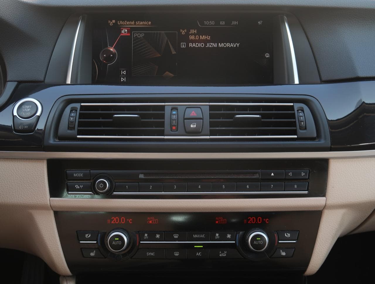 2016 BMW 5-Series - 18