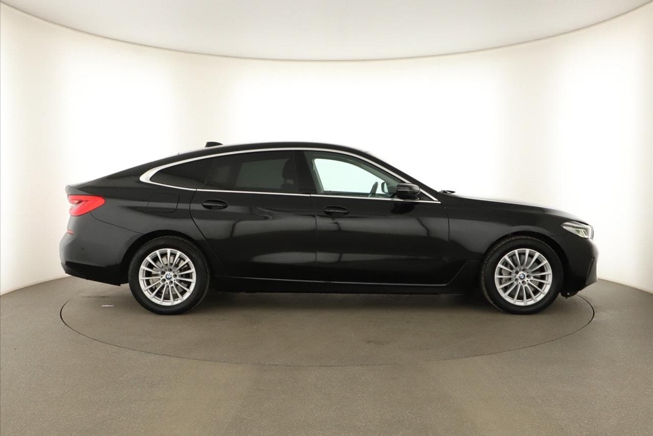 2022 BMW 6-SERIES - 8