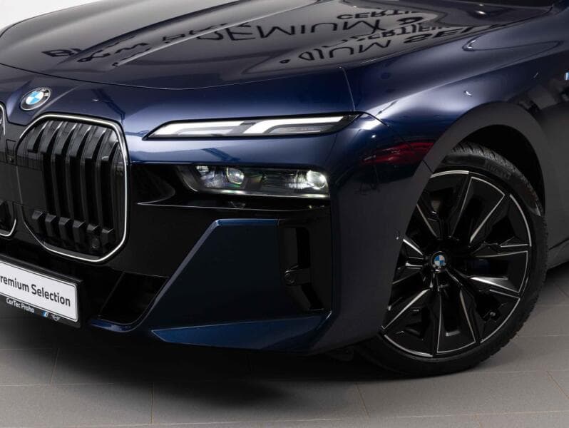 2025 BMW 7-Series - 8