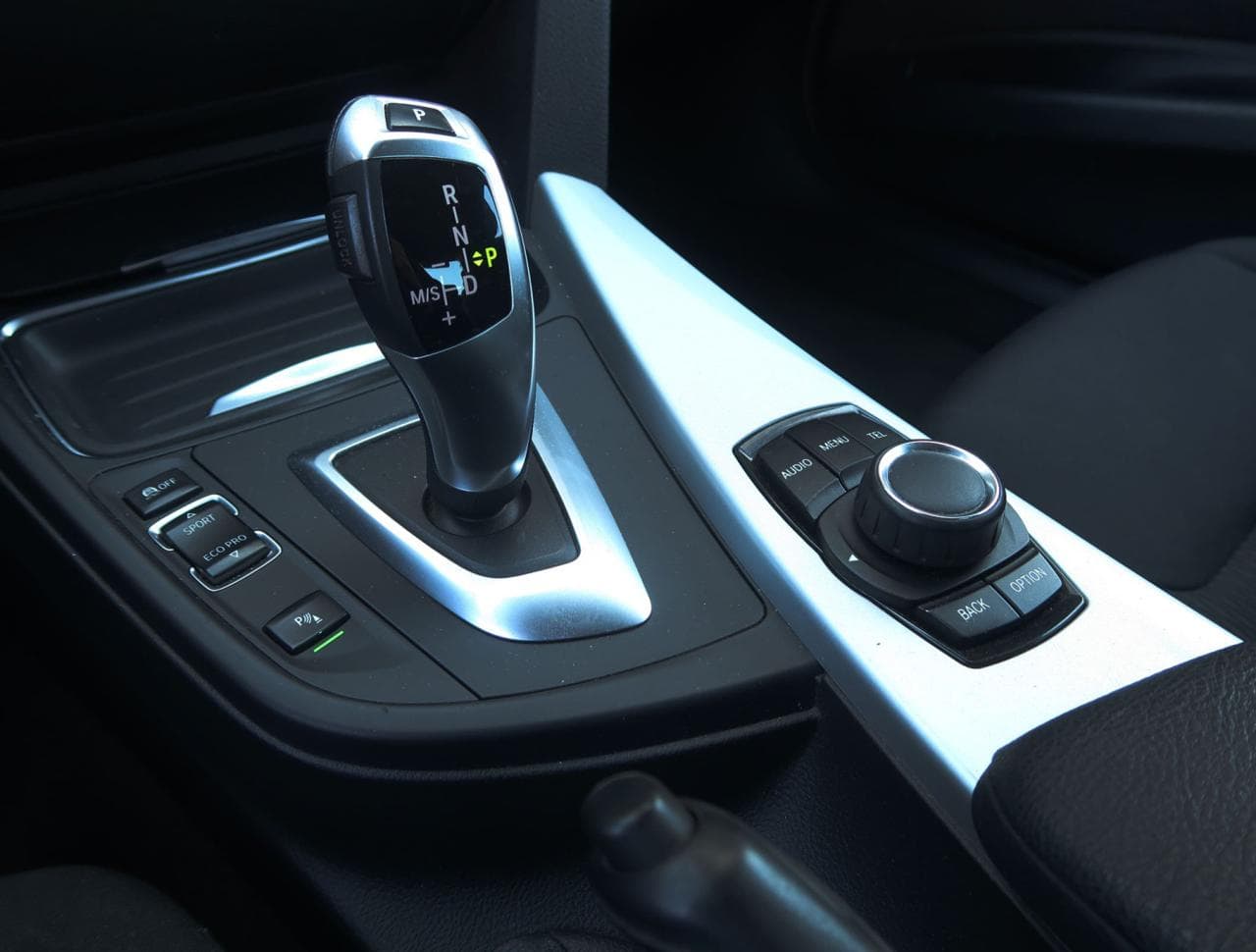 2012 BMW 3-SERIES - 19
